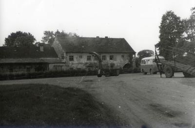 Dvůr