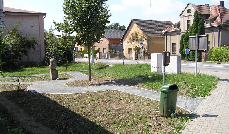 náves