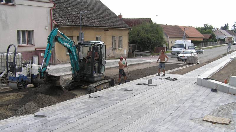 náves