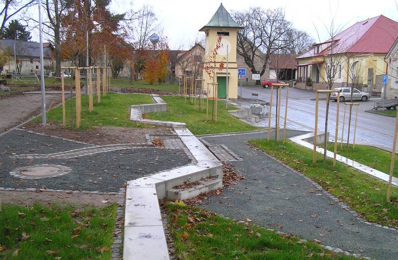 náves