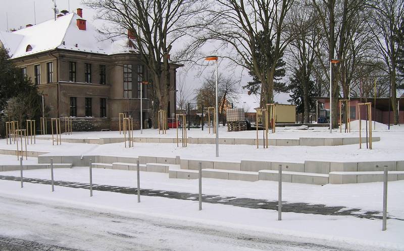 náves