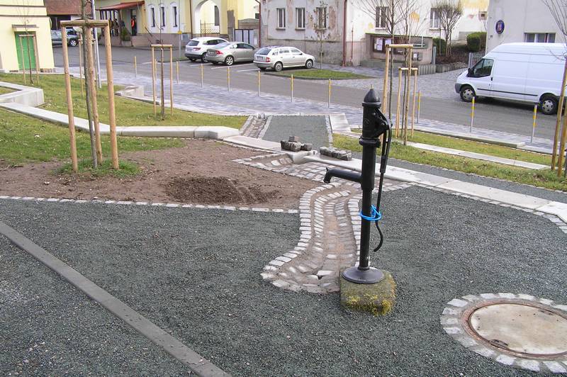 náves
