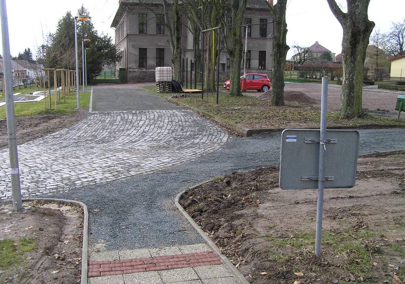 náves