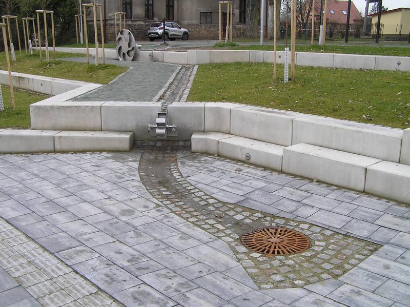 náves
