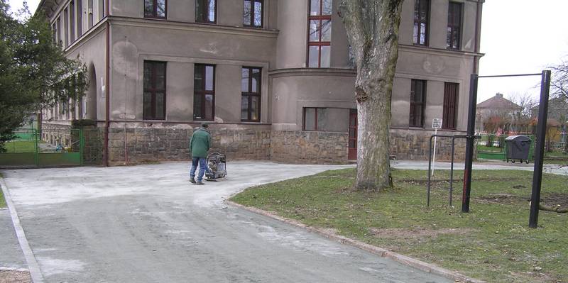 náves