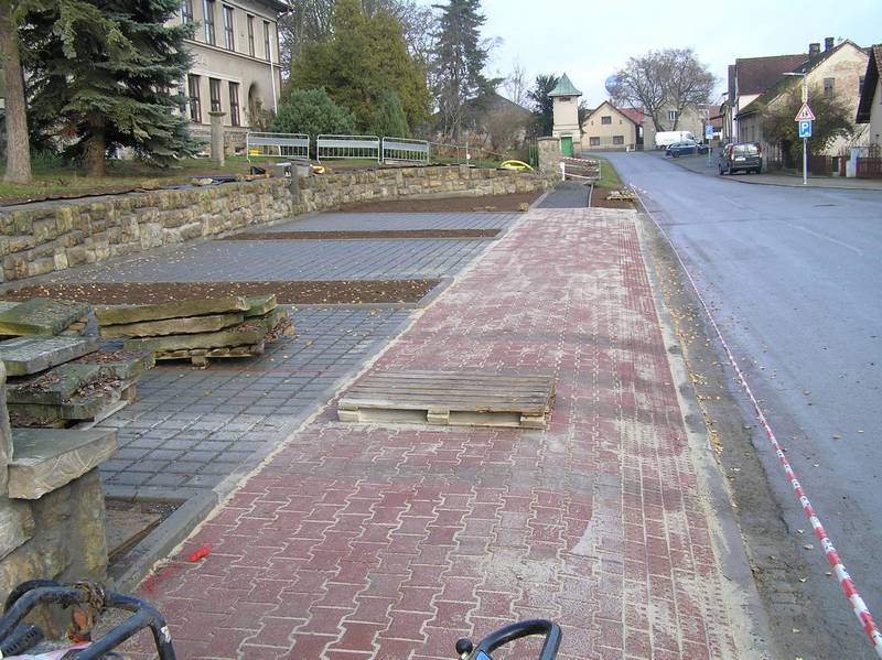náves