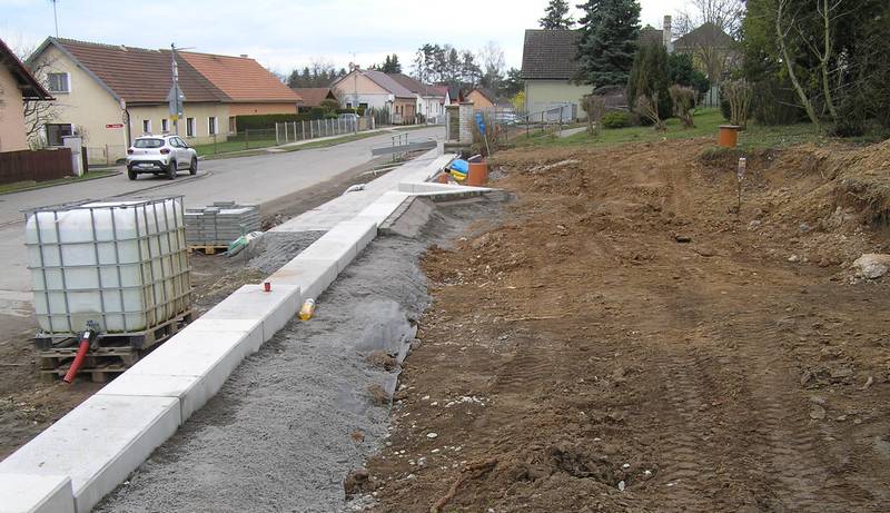 náves