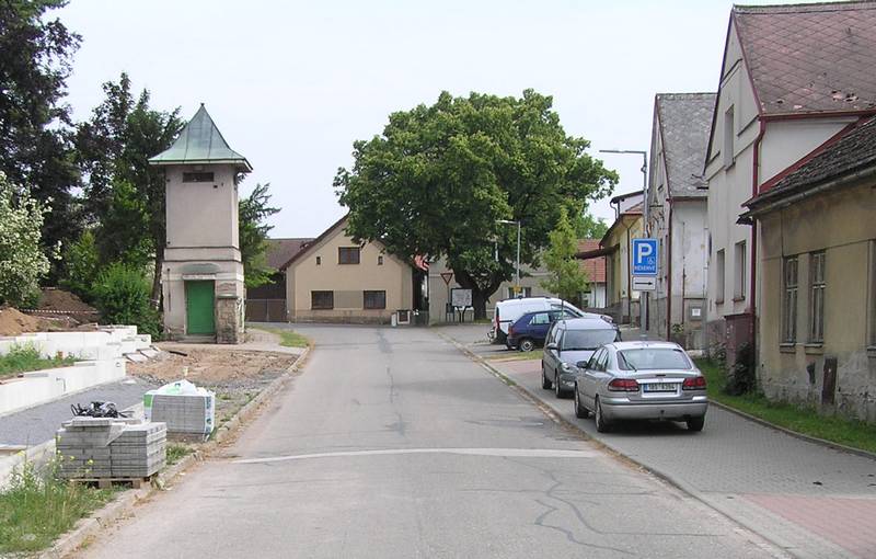 náves