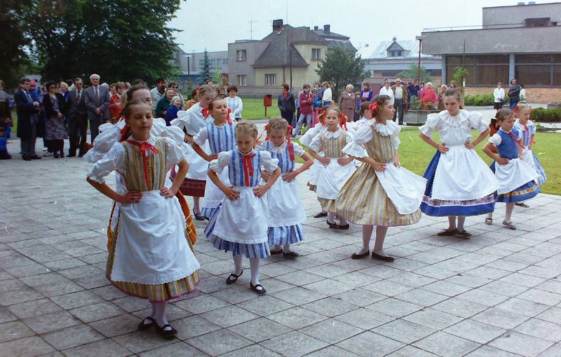 200. let školy