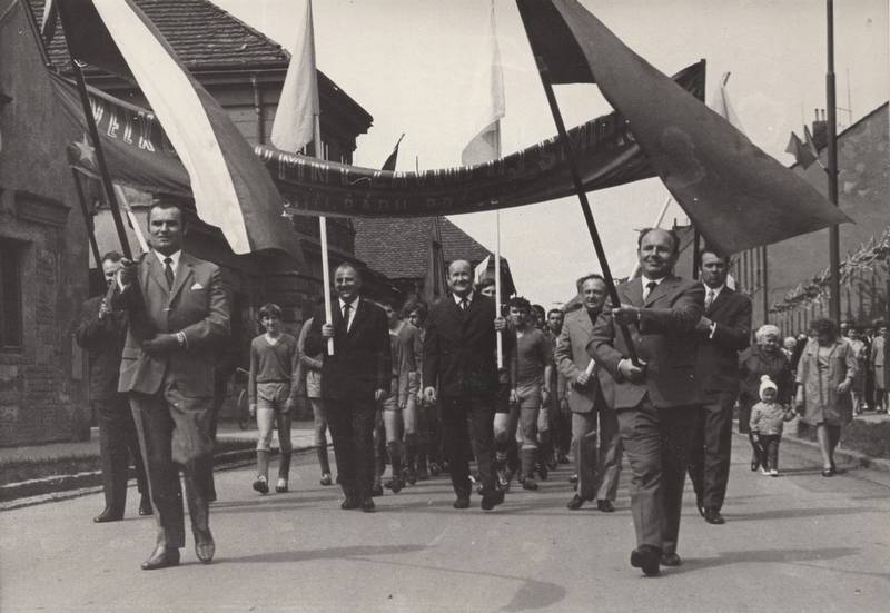 1973