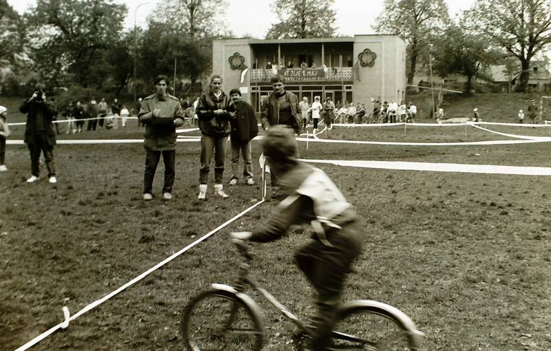 1989