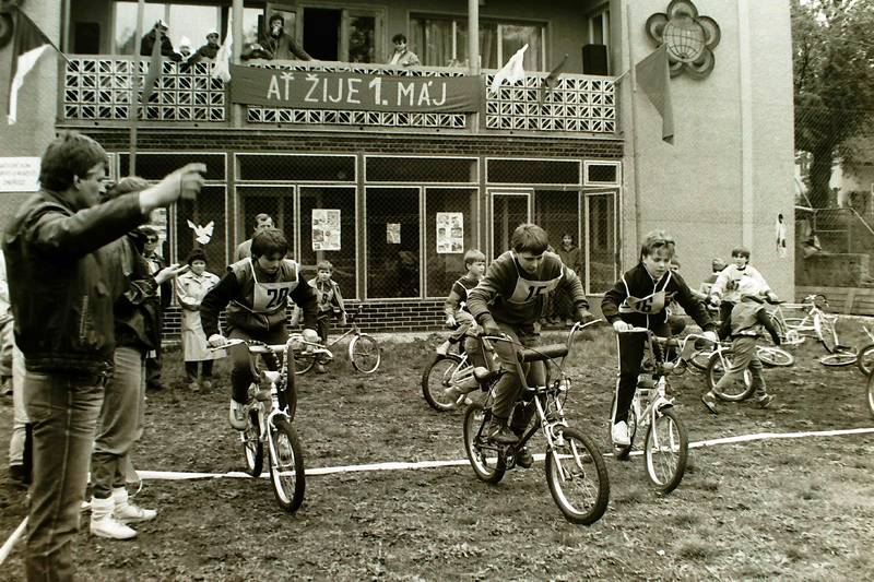 1989