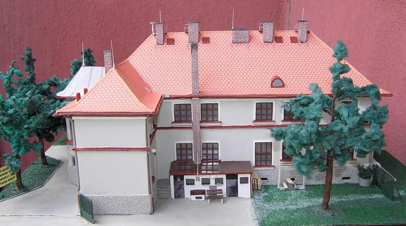 model školy