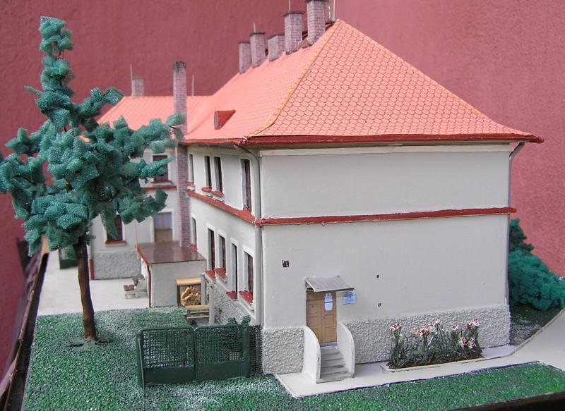 model školy