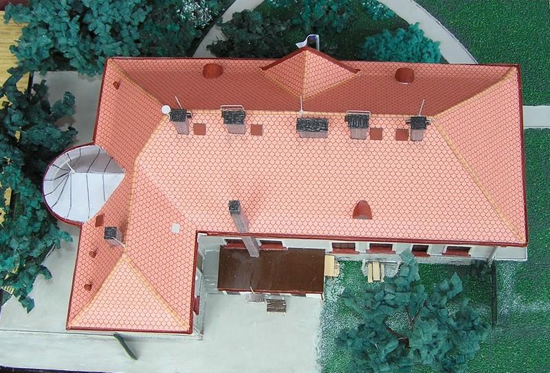 model školy