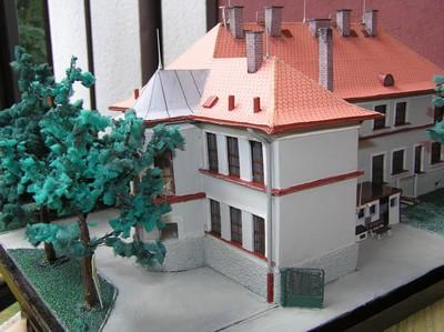 model školy