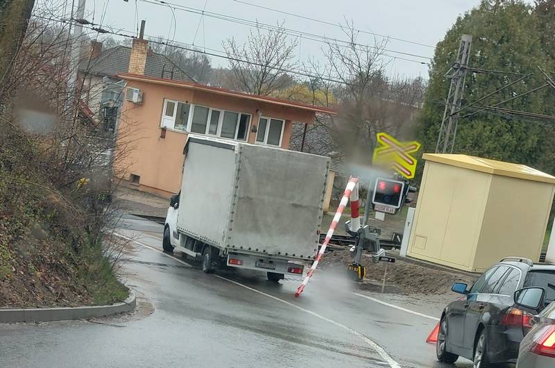 závory