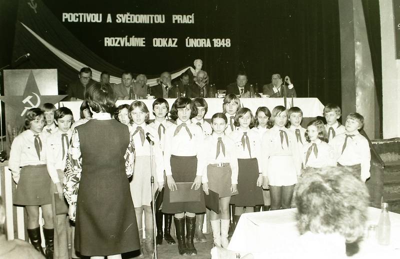 únor 1978