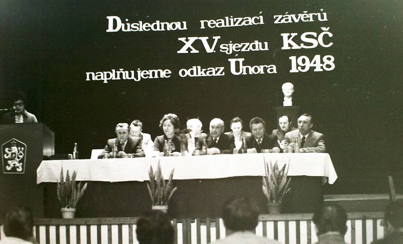 1977