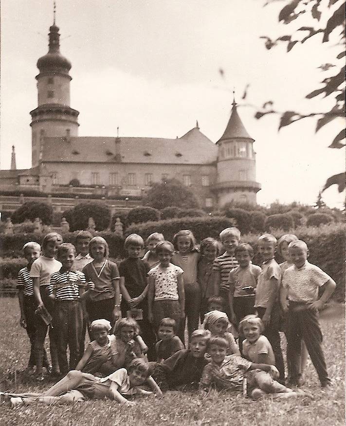 škola