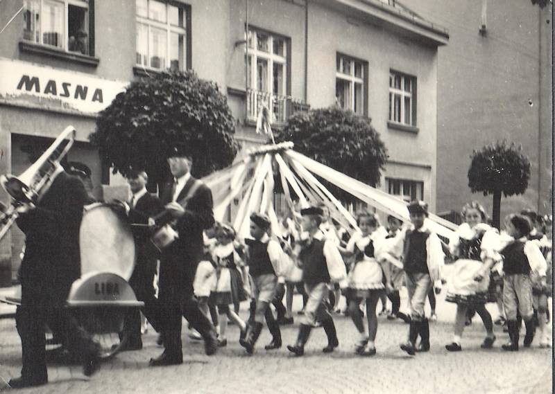 škola