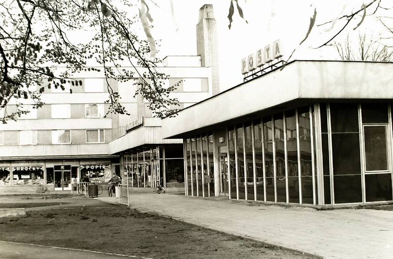 město