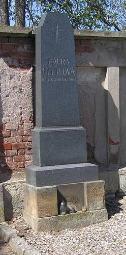 hrob Laura Feltlov