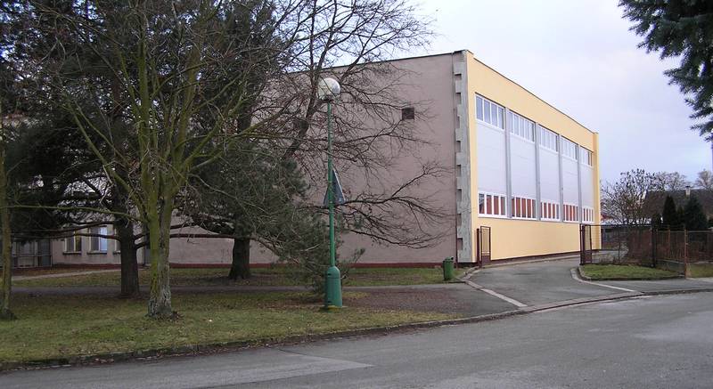 škola