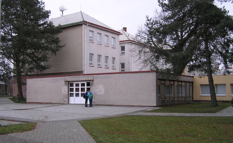škola