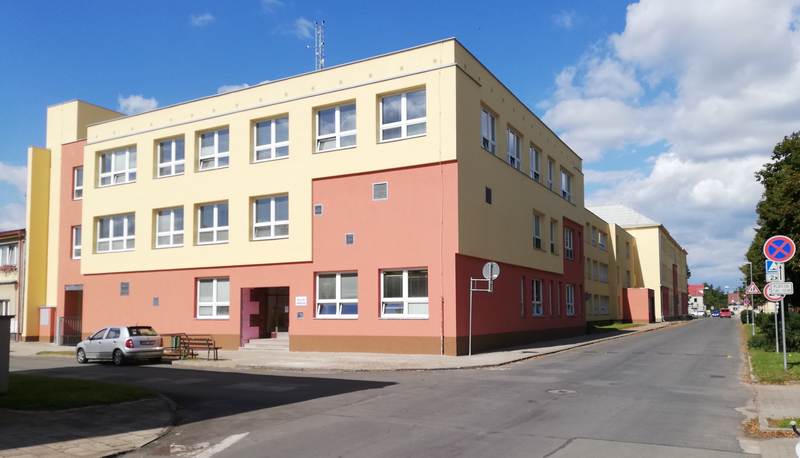 škola