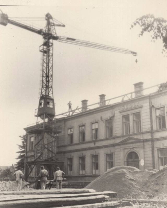škola
