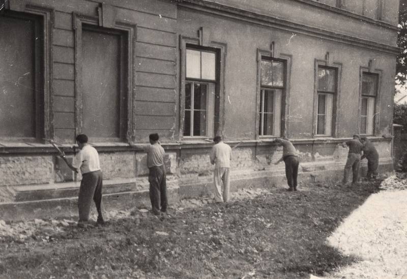 škola
