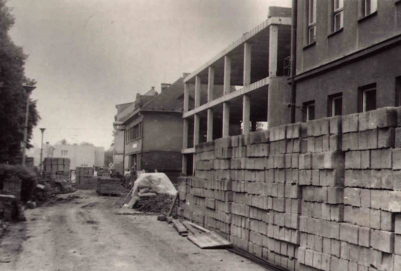 škola