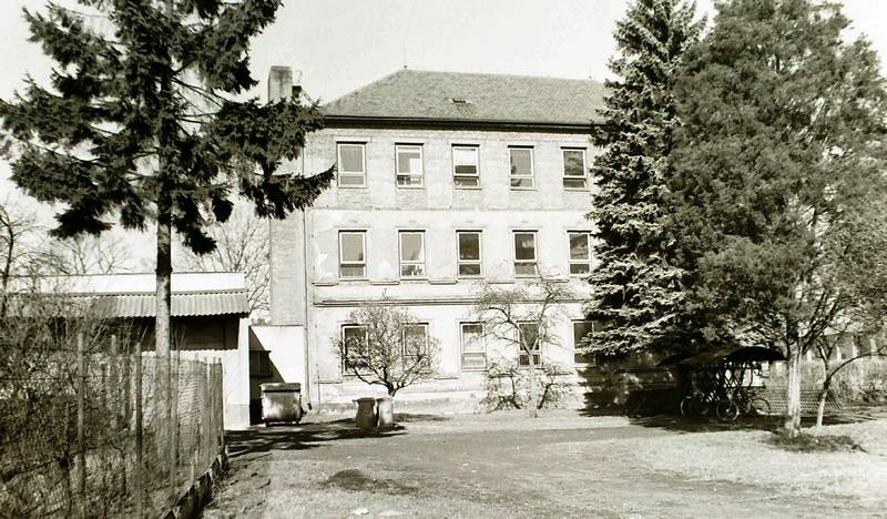 škola