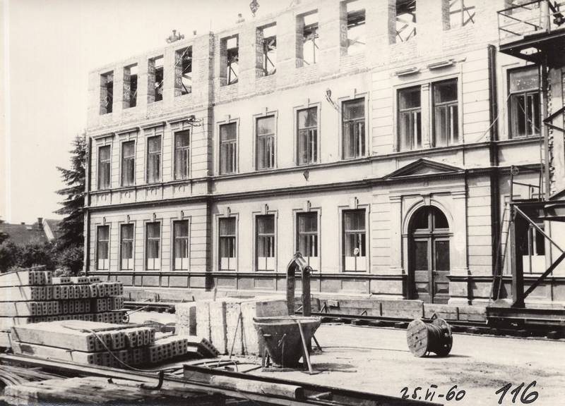 škola