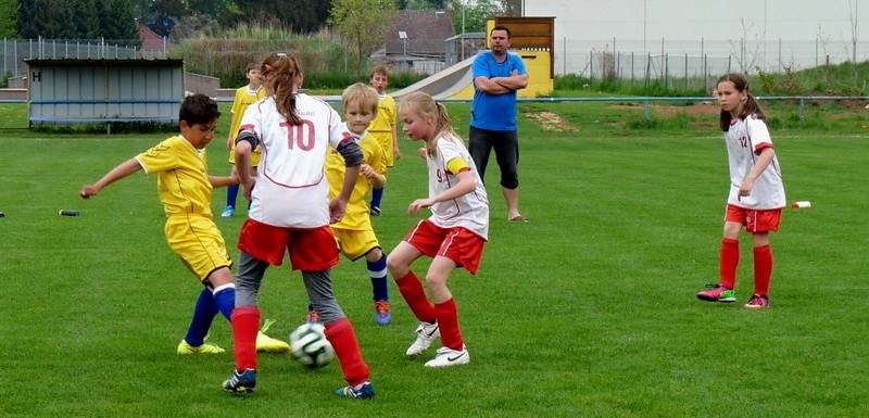 Smiřice : FC HK dívky 7 : 6