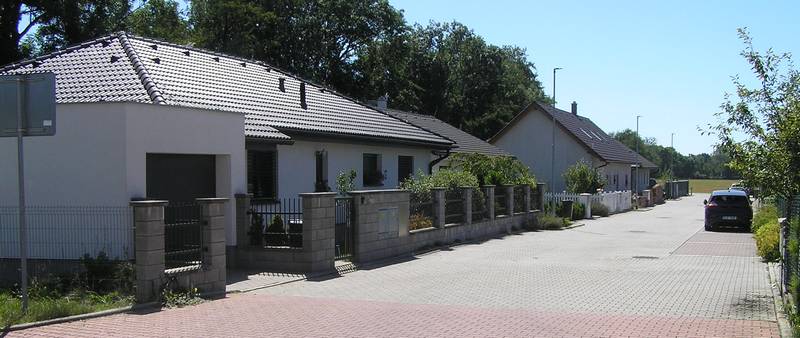 K Zahrádkám