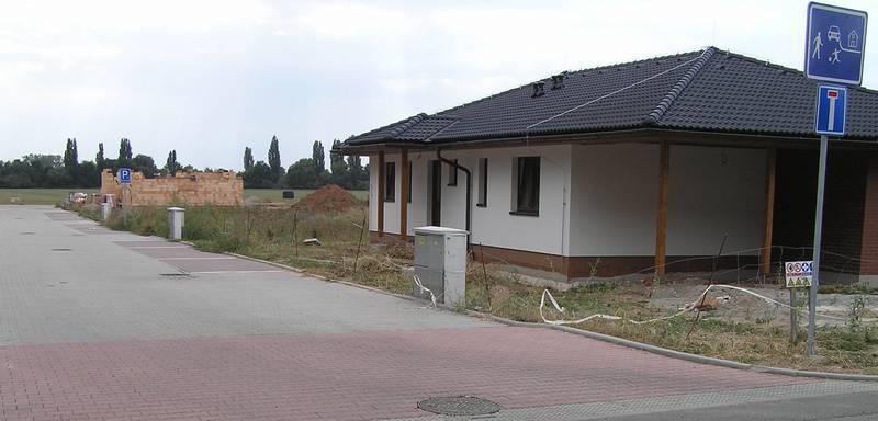 K Zahrádkám