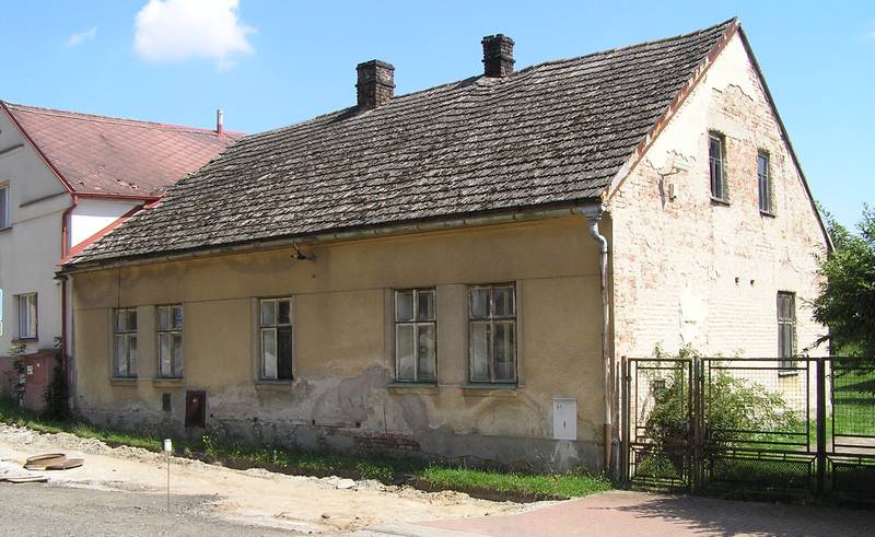 Školní ulice 82